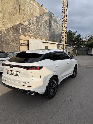 2025: Changan Uni-Z: 2025 г., 1.5 л, Робот, Бензин, Кроссовер — 7