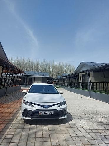 lexus e: Toyota Camry: 2021 г., 2.5 л, Автомат, Гибрид, Седан — 1