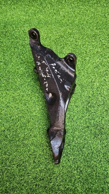 n62: Несущий кранштэйн двс правый е53 рест N62 6 757 708 Год 2005 В — 5