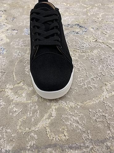 loro piana обувь оригинал: Мужские кроссовки, 42, Christian Louboutin, Новый, цвет - Черный, Платная доставка — 2