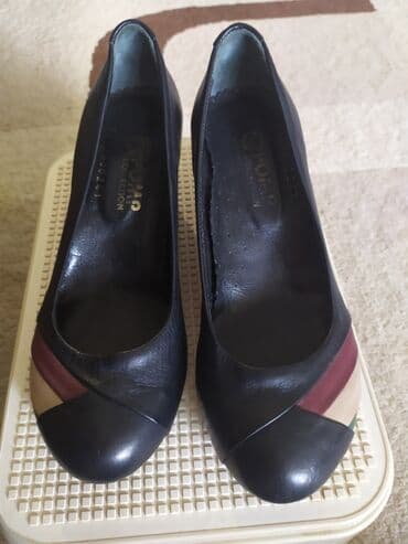 Туфли кожаные, покупала в Леоне. 36 размер. Были надеты 1 раз