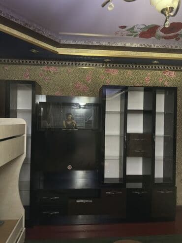 стеклянную подставку для телевизора: Гарнитур для зала, Тумба под ТВ, цвет - Черный — 2