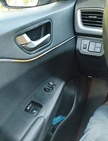 мерседес 124 с: Hyundai Accent: 2017 г., 1.6 л, Автомат, Бензин — 7