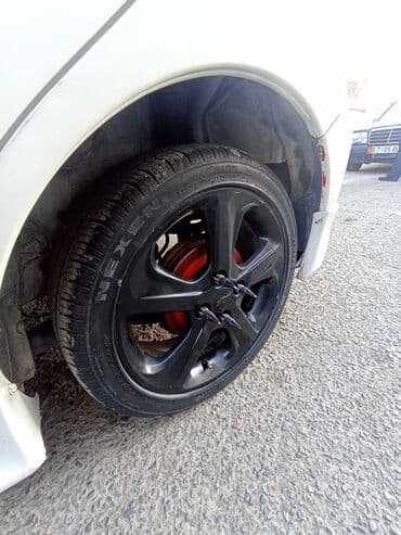 домкрат для машины: Диски R 16 Комплект, отверстий - 4, Б/у — 3