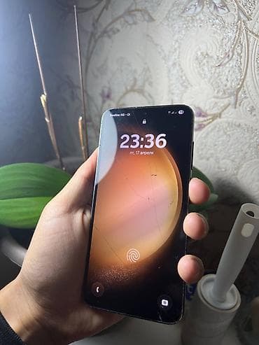 Samsung Galaxy S23, цвет - Зеленый