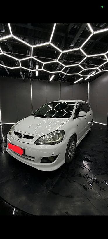 Toyota Ipsum: 2003 г., 2.4 л, Автомат, Бензин, Минивэн — 2