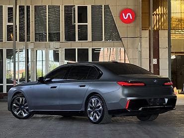 колонка для авто: BMW i7: 2023 г., Электромобиль, Седан — 6