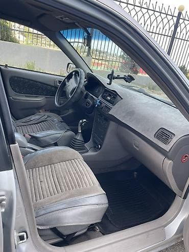 nissan cefiro: Toyota Corolla: 2000 г., 1.6 л, Механика, Бензин, Универсал — 8