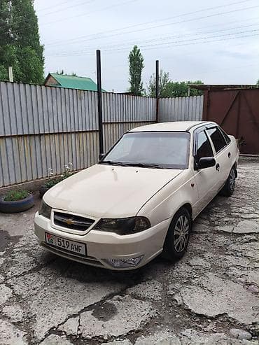 Daewoo Nexia: 2010 г., 1.6 л, Механика, Бензин, Седан