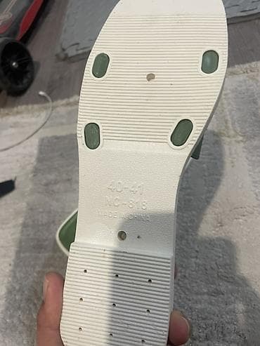 Сандалдар жана шлепкалар: Новые Женские
- Размер указан 40-41, но они маломерки скорее на 39 — 2