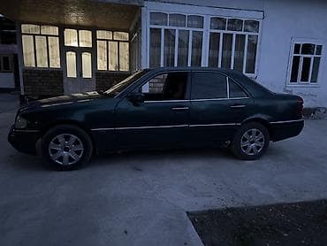 Mercedes-Benz : 1995 г., 2 л, Механика, Бензин — 4