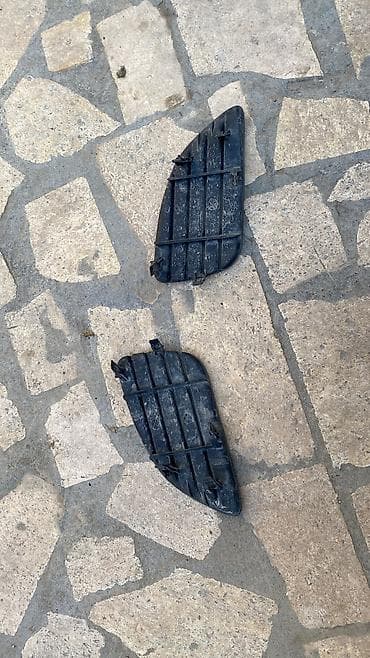 ришотки: Решетка радиатора Toyota 2011 г., Б/у, Оригинал — 2