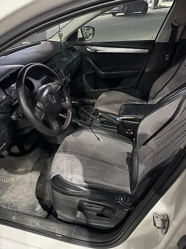 кел кел: Skoda Octavia: 2014 г., Седан — 6