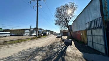 работа в бишкеке швейный цех упаковщик 2020: 📍р-к Дордой 🔘Этажи 1/2 🔘224м² Продаётся склад, построенный из 8 — 5