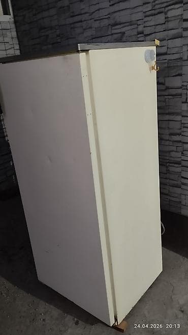 be quiet: Однокамерный холодильник с морозильным отсеком сверху. Особенности: - — 2