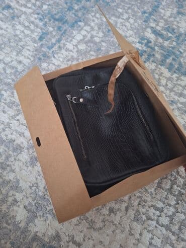 срочно продаю в связи с переездом: Спортивная сумка, Материал: Натуральная кожа, Мужские — 1