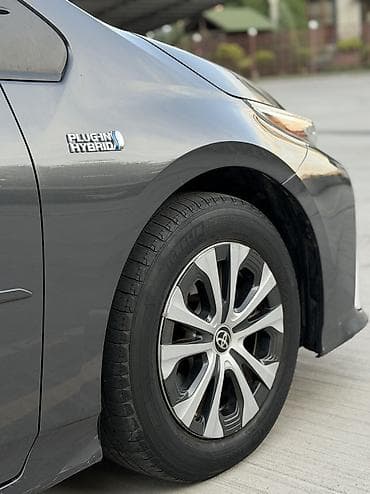 byd e5: Toyota Prius: 2021 г., 1.8 л, Автомат, Электромобиль, Седан — 4