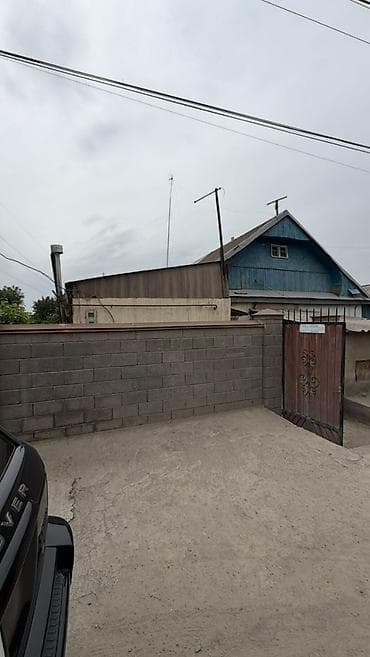Полдома на продаже Адрес: ул. Алматинка, 325 Площадь участка: 1 сотка