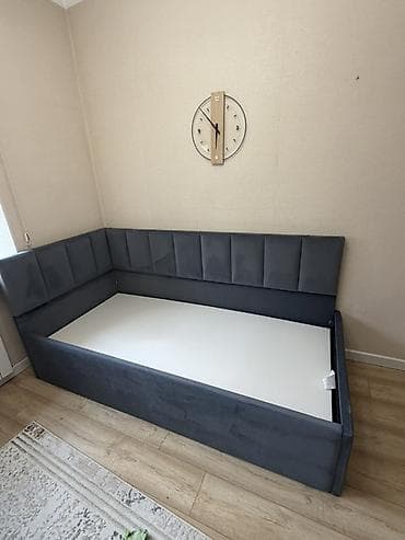 спальный б у: Угловая односпальная кровать с мягкими спинками и подъемным основанием — 3