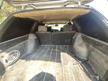 Volkswagen Passat: 1992 г., 1.8 л, Механика, Газ, Универсал — 10