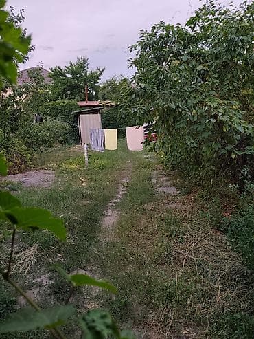 Дома: Продаю полдома, в районе Пишпека, по ул. Крылова 1 линия Рассмотрим — 6