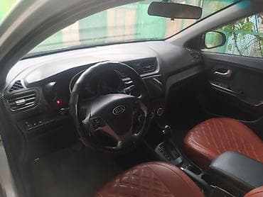 Kia Rio: 2015 г., 1.6 л, Автомат, Бензин, Седан — 6