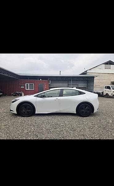 ключ на приус: Toyota Prius: 2024 г., 2 л, Автомат, Гибрид, Хэтчбэк — 5