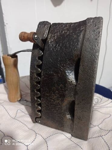 дело техники 147 предметов: Утюг угольный старинный раритетный коллекционирование. утюги старые — 1