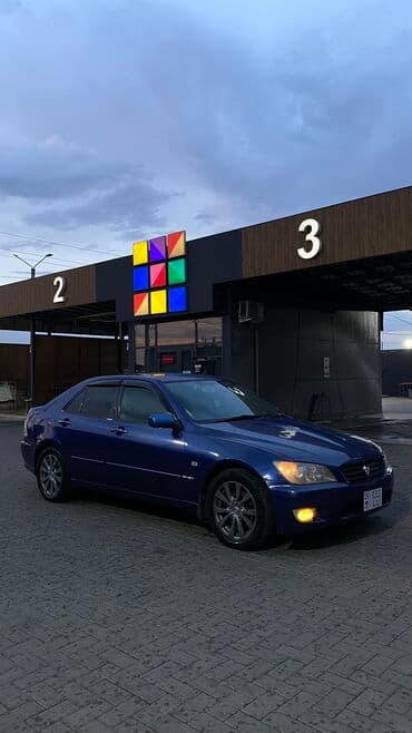 Toyota Altezza: 2003 г., 2 л, Автомат, Бензин, Седан