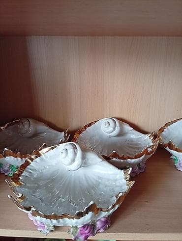 ташбака жумуртка: Фарфоровая ваза/конфетница «Ракушка» с росписью и позолотой. - — 2