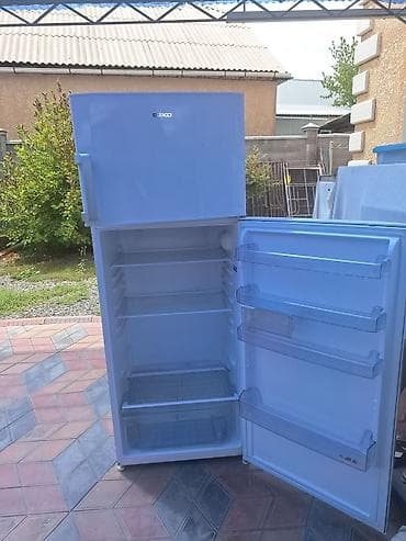 Техника и электроника: Холодильник Beko, Б/у, Двухкамерный — 2