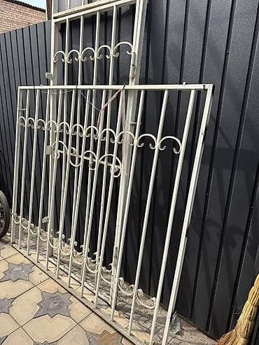 на железных номерах: Решетки для окон, Кованные, Готовые, Без установки — 1