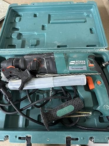 Электроинструменты: Перфоратор Power Action RH850 в кейсе. Описание: - Сетевой перфоратор — 1
