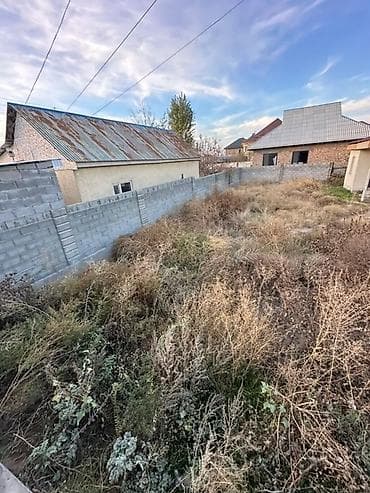 Квартиры: Продаю земельный участок. Жилмассив Эркин-тоо. 🖋️ 4 соток, правильной — 4
