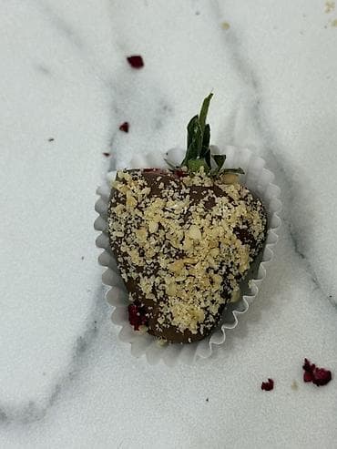 string art: Набор клубники в шоколаде в подарочной коробке. - Крупная свежая — 3