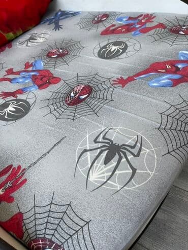 стеклянный кухонный стол: Детская кровать в форме гоночного автомобиля, предназначенная для — 10