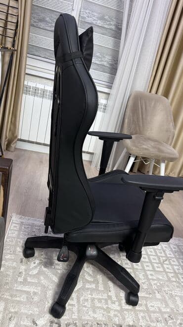 1 комната с мебелью полностью: Игровое кресло, Новый, С колесиками, цвет - Черный, Экокожа — 5