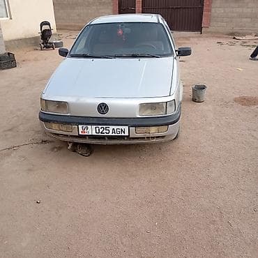 Транспорт: Volkswagen Passat: 1989 г., 1.8 л, Кол менен иштөөчү, Бензин, Седан — 1