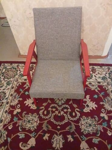 Мягкая мебель: кресла и диваны - Кресло №1: компактное, прямая спинка at lalafo.kg Мягкая мебель: кресла и диваны - Кресло №1: компактное, прямая спинка