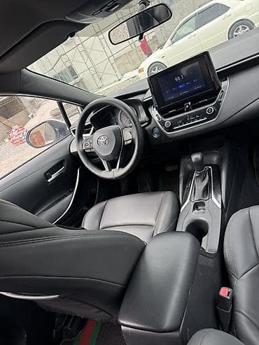 Toyota Corolla: 2022 г., 1.8 л, Вариатор, Гибрид, Седан — 10