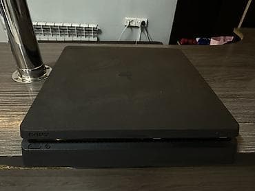 Продам PS4 Slim (б/у) Приставка в хорошем рабочем состоянии. Все