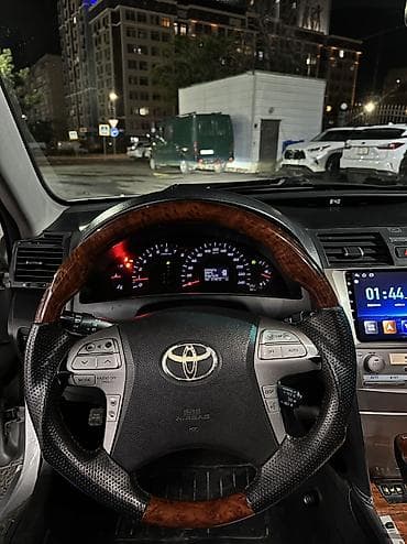 2011: Toyota Camry: 2011 г., 2.4 л, Автомат, Бензин, Седан — 7