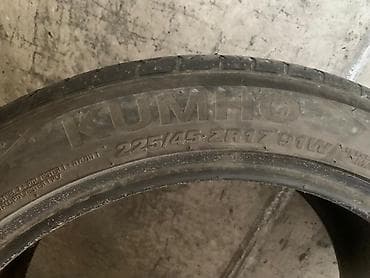 Комплект летних шин Kumho — 4 штуки. - Размер: 225/45 ZR17 - Индекс — 2