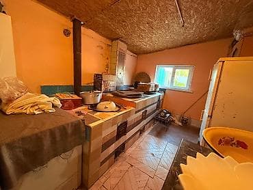 15 кв: Комната в жилом доме/квартире. - Площадь: ориентировочно 10 м² (по — 6