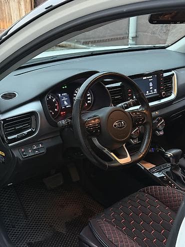 w210 e280: Kia Stonic: 2018 г., 1 л, Робот, Бензин, Кроссовер — 4