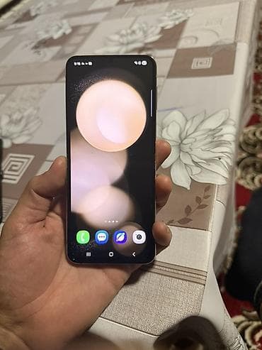 защитная пленка на экран ноутбука: Samsung Z Flip, цвет - Черный — 2