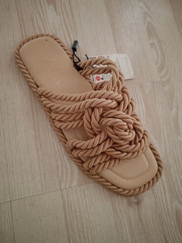 шлепка: Босоножки, 40, Zara, Новый, цвет - Бежевый, Самовывоз — 1