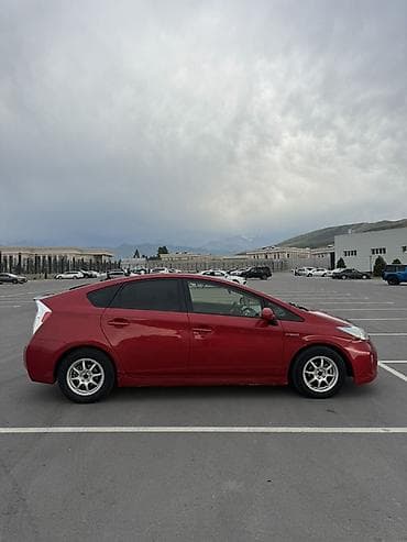тойота прикс: Toyota Prius: 2015 г., 1.8 л, Вариатор, Гибрид, Хэтчбэк — 10