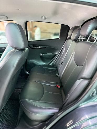 mersedes bens vito: Chevrolet Spark: 2017 г., 1 л, Автомат, Бензин, Хэтчбэк — 3
