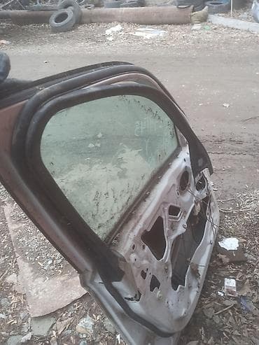 двери на авто: БМВ хdrive 35i продаю переднюю левую дверь со стеклом и механизмом — 2